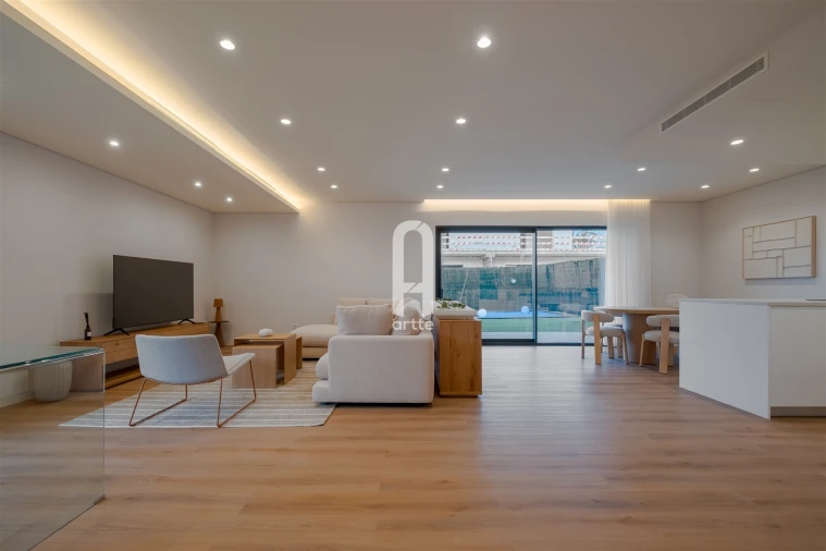 Moradia T3 para Venda em Amora Foto 4