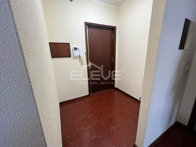 Apartamento T1 para Venda em Mafamude e Vilar do Paraíso Foto 4