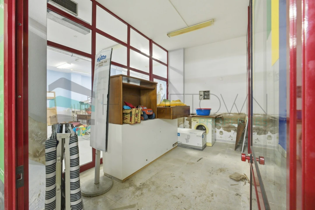 Loja para Venda em Quarteira Foto 23