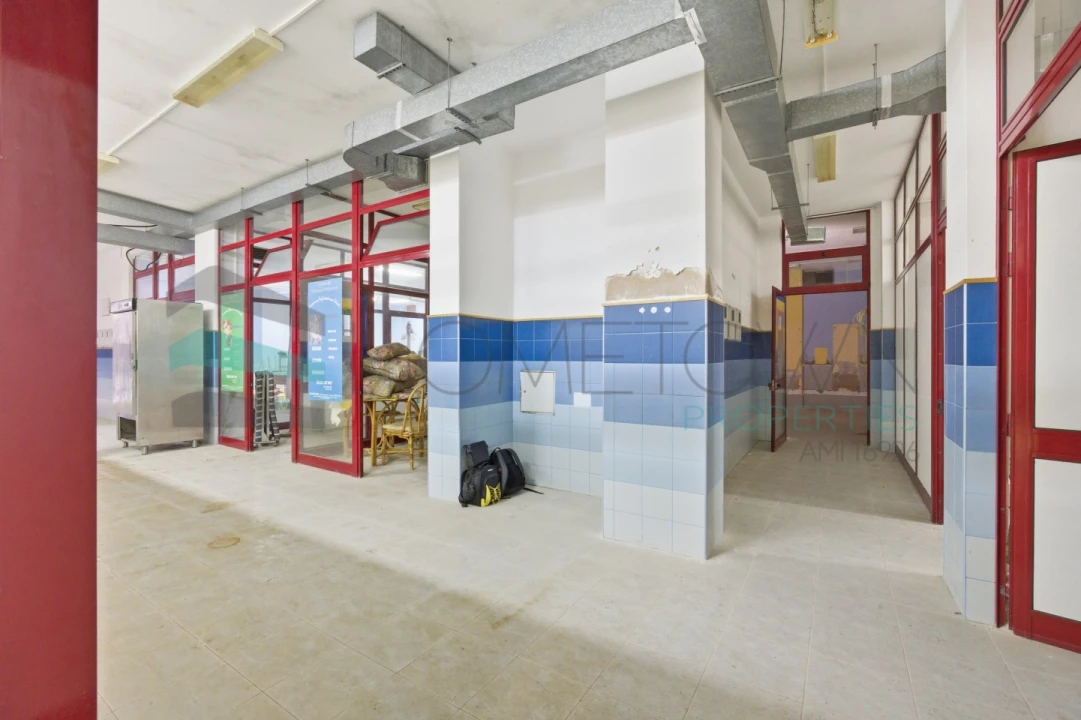 Loja para Venda em Quarteira Foto 21