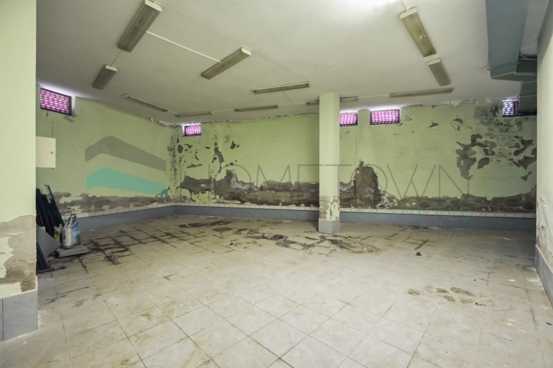 Loja para Venda em Quarteira Foto 18