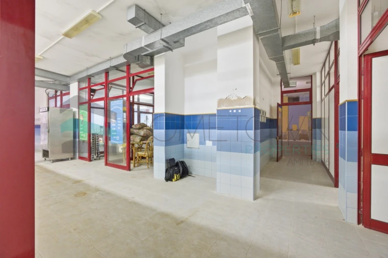 Loja para Venda em Quarteira Foto 21