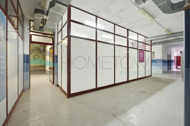 Loja para Venda em Quarteira Foto 10