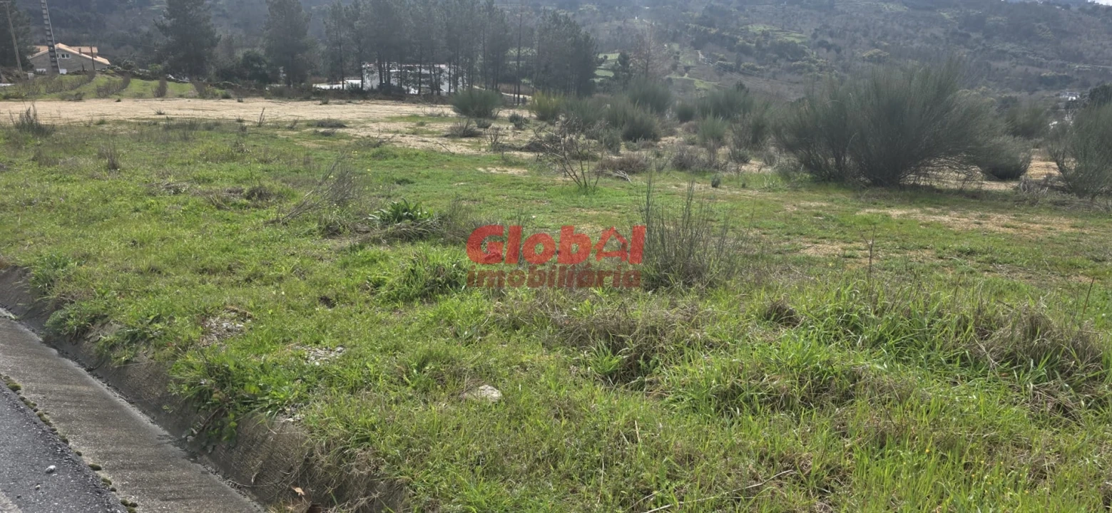 Terreno para Venda em Fragosela Foto 2