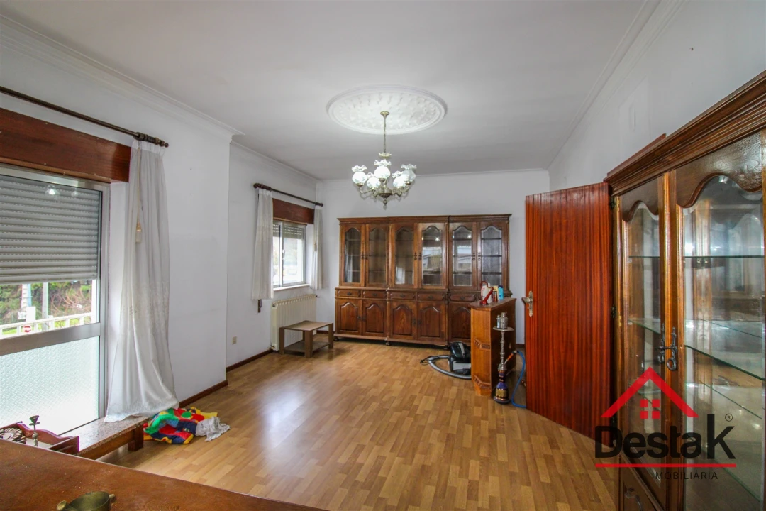 Moradia T3 para Venda em Orgens Foto 7