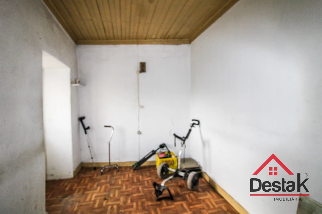 Moradia T3 para Venda em Serrazes Foto 22