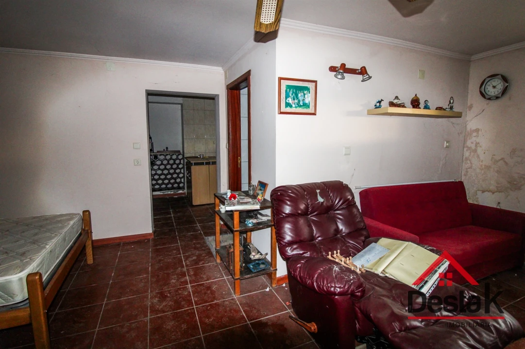 Moradia T3 para Venda em Serrazes Foto 11