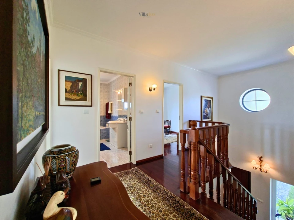 Moradia T5 para Venda em Casais e Alviobeira Foto 68