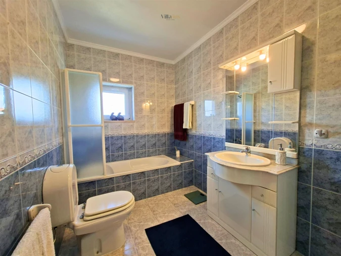 Moradia T5 para Venda em Casais e Alviobeira Foto 75