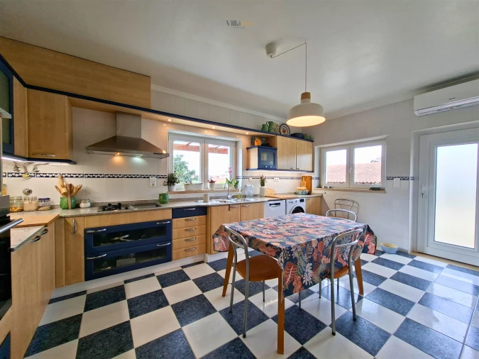 Moradia T5 para Venda em Casais e Alviobeira Foto 37