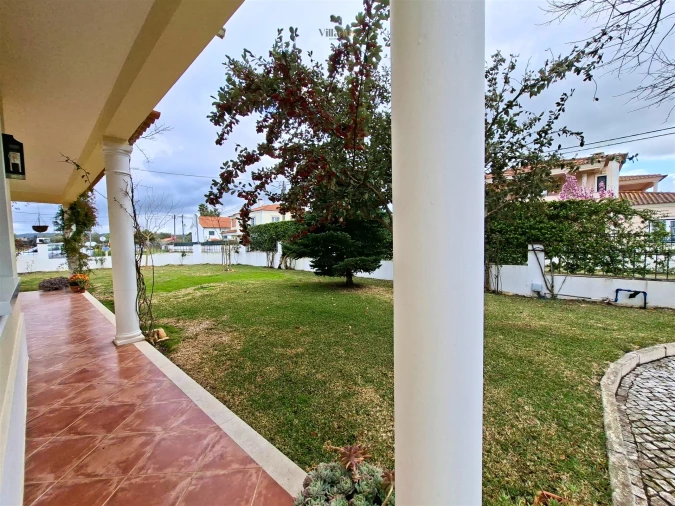 Moradia T5 para Venda em Casais e Alviobeira Foto 92