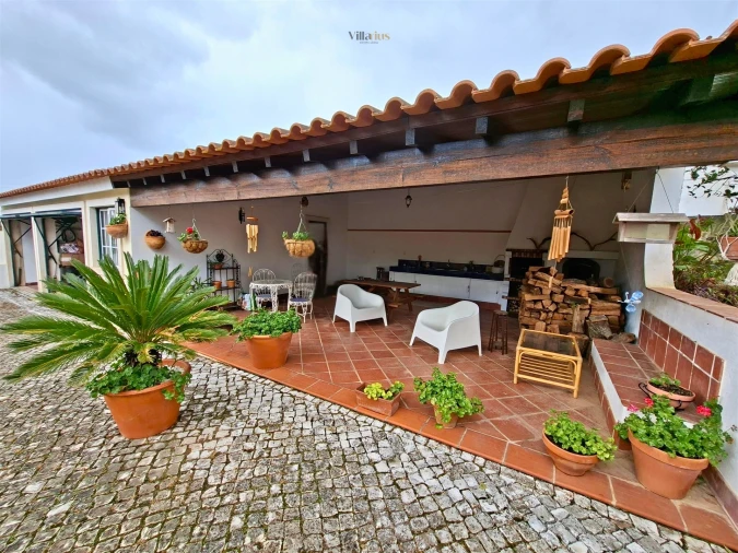 Moradia T5 para Venda em Casais e Alviobeira Foto 11