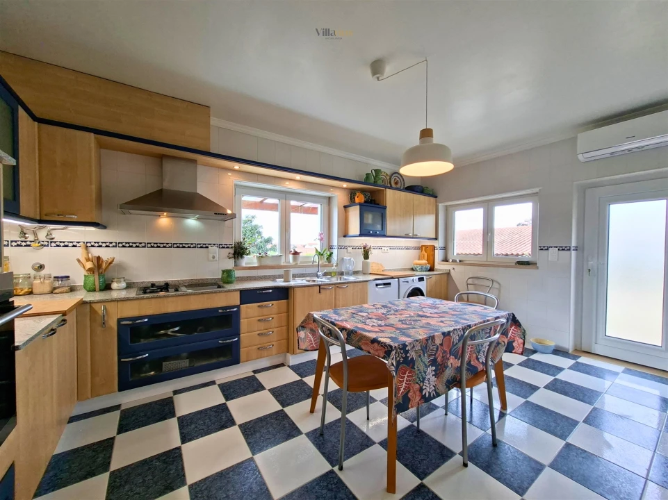 Moradia T5 para Venda em Casais e Alviobeira Foto 37