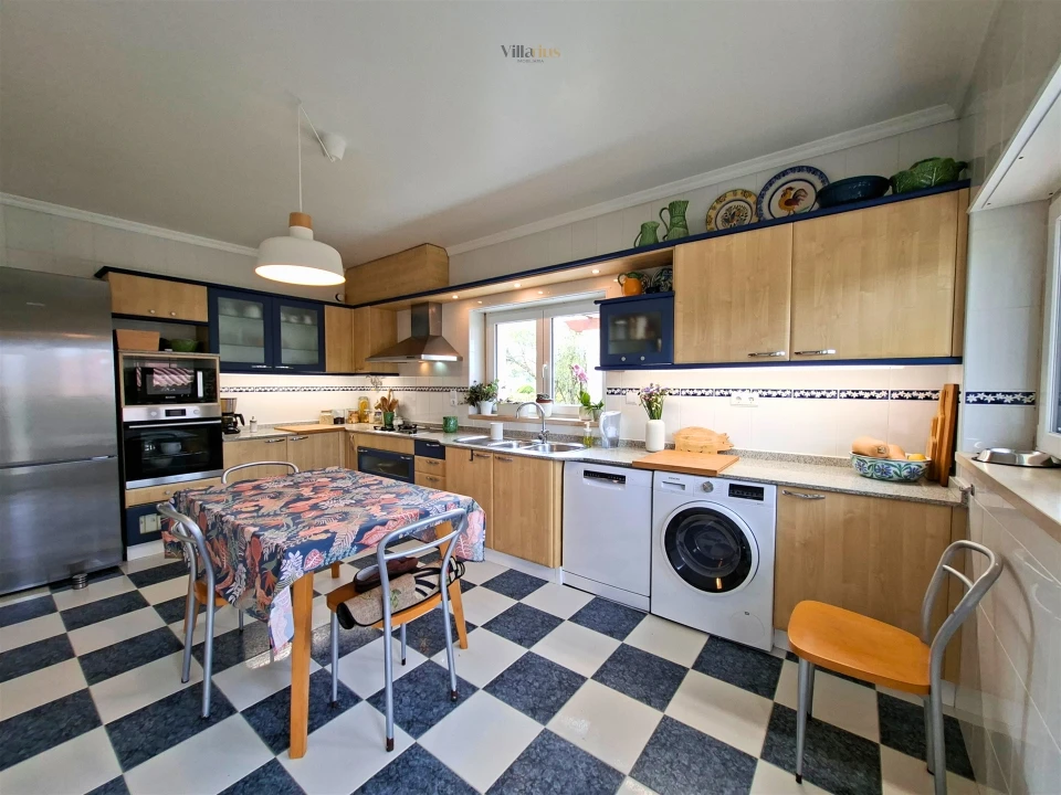 Moradia T5 para Venda em Casais e Alviobeira Foto 38