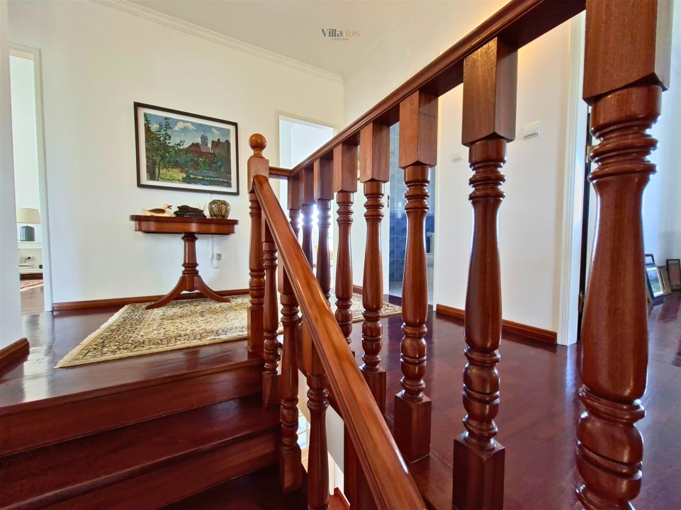 Moradia T5 para Venda em Casais e Alviobeira Foto 53