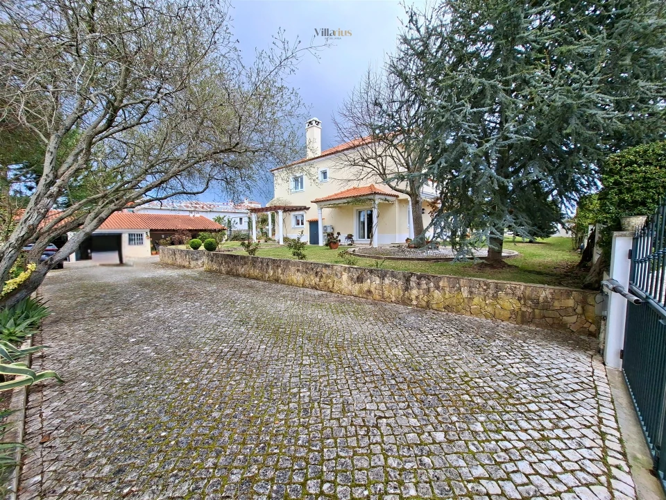 Moradia T5 para Venda em Casais e Alviobeira Foto 94