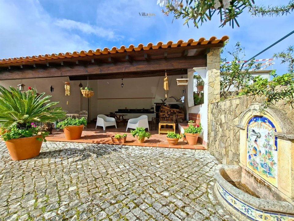 Moradia T5 para Venda em Casais e Alviobeira Foto 96