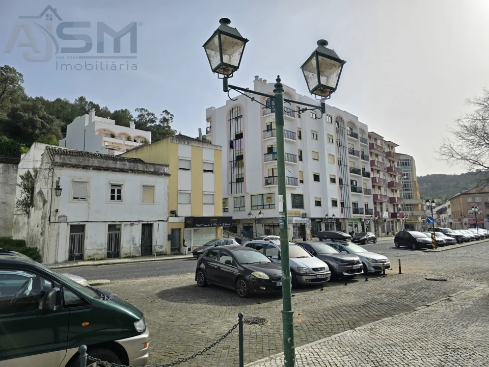 Prédio para Venda em Alenquer (Santo Estêvão e Triana) Foto 2