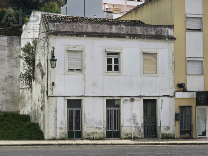 Prédio para Venda em Alenquer (Santo Estêvão e Triana)