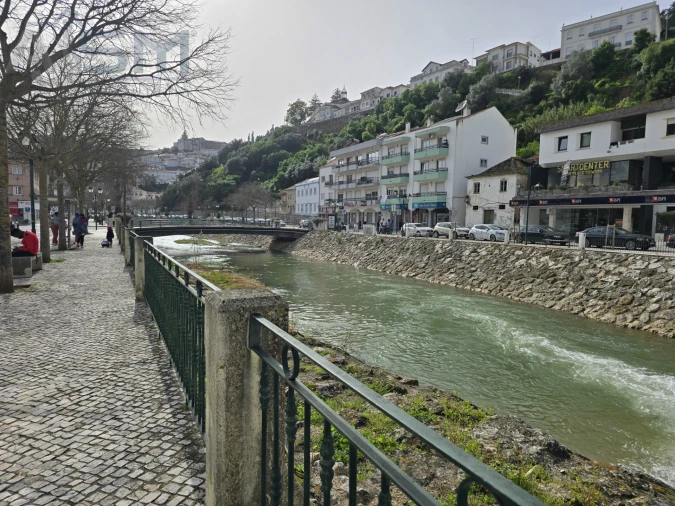 Prédio para Venda em Alenquer (Santo Estêvão e Triana) Foto 4