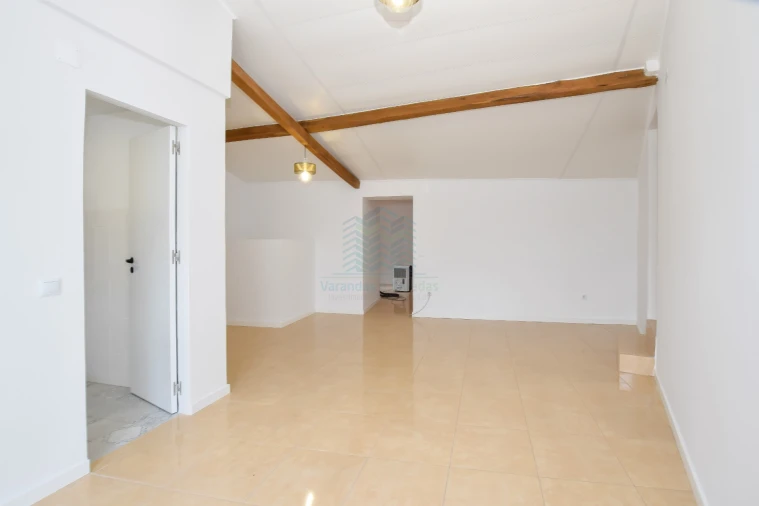 Moradia T3 para Venda em Chancelaria Foto 3