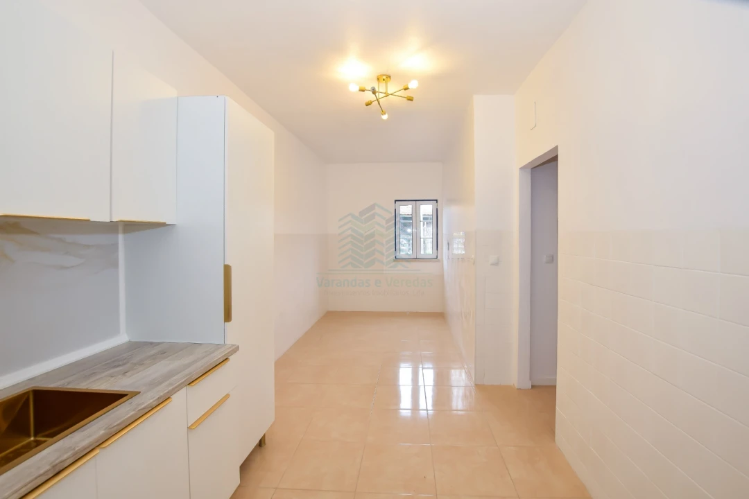 Moradia T3 para Venda em Chancelaria Foto 9