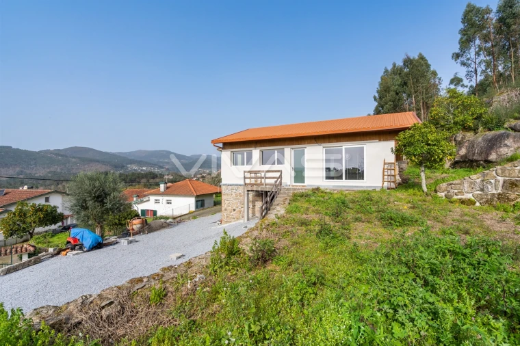 Moradia T3 para Venda em Caldelas, Sequeiros e Paranhos Foto 18