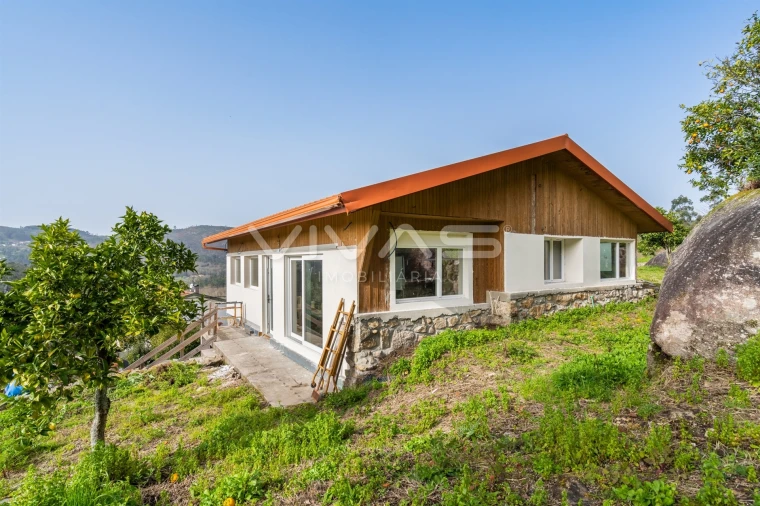 Moradia T3 para Venda em Caldelas, Sequeiros e Paranhos Foto 3