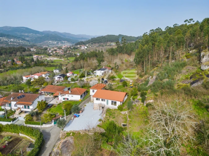 Moradia T3 para Venda em Caldelas, Sequeiros e Paranhos Foto 28