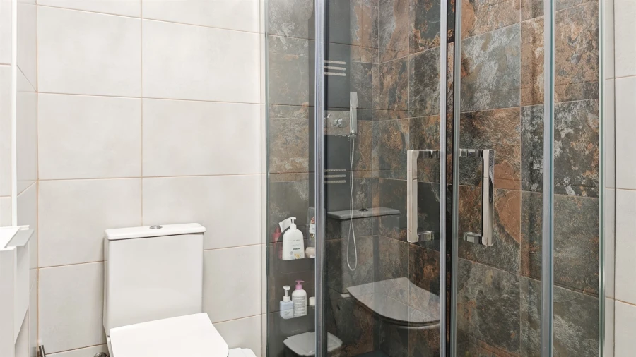 Apartamento T1 para Venda em Albufeira e Olhos de Água Foto 12