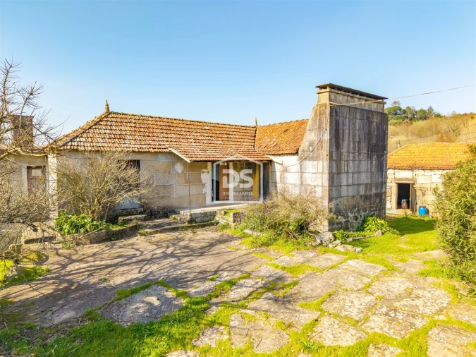 Moradia T2 para Venda em Vila Boa do Bispo Foto 1