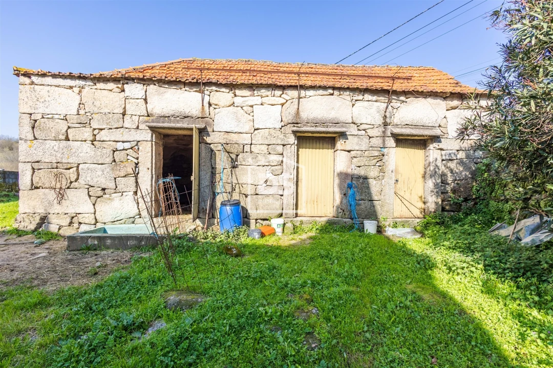 Moradia T2 para Venda em Vila Boa do Bispo Foto 6