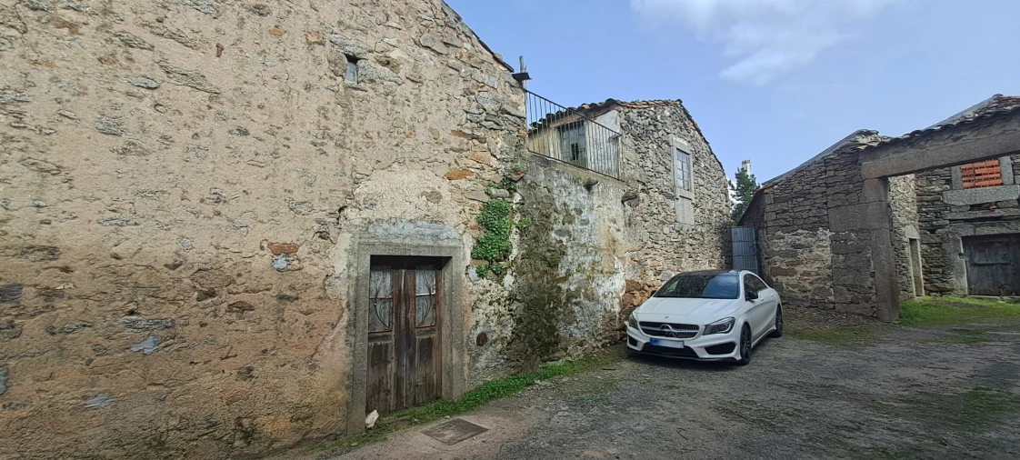 Moradia T4 para Venda em Sendim e Atenor Foto 5