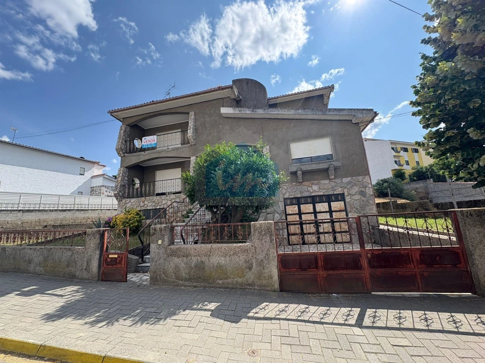 Moradia T4 para Venda em Mirandela Foto 22