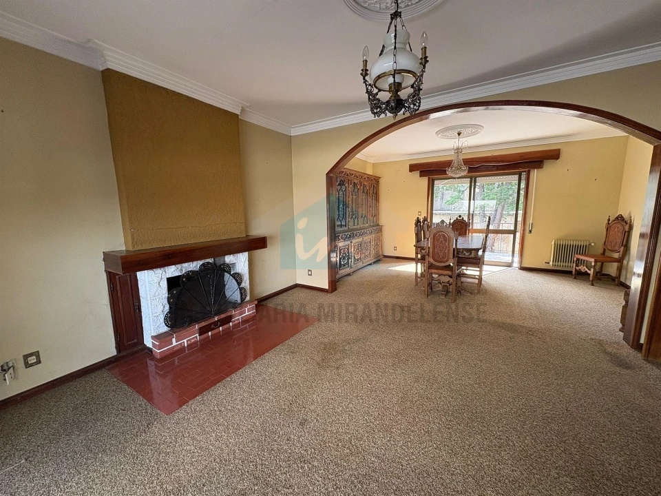 Moradia T4 para Venda em Mirandela Foto 7