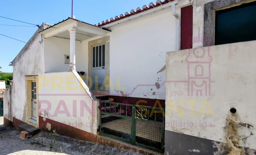 Moradia T3 para Venda em Dois Portos e Runa Foto 1