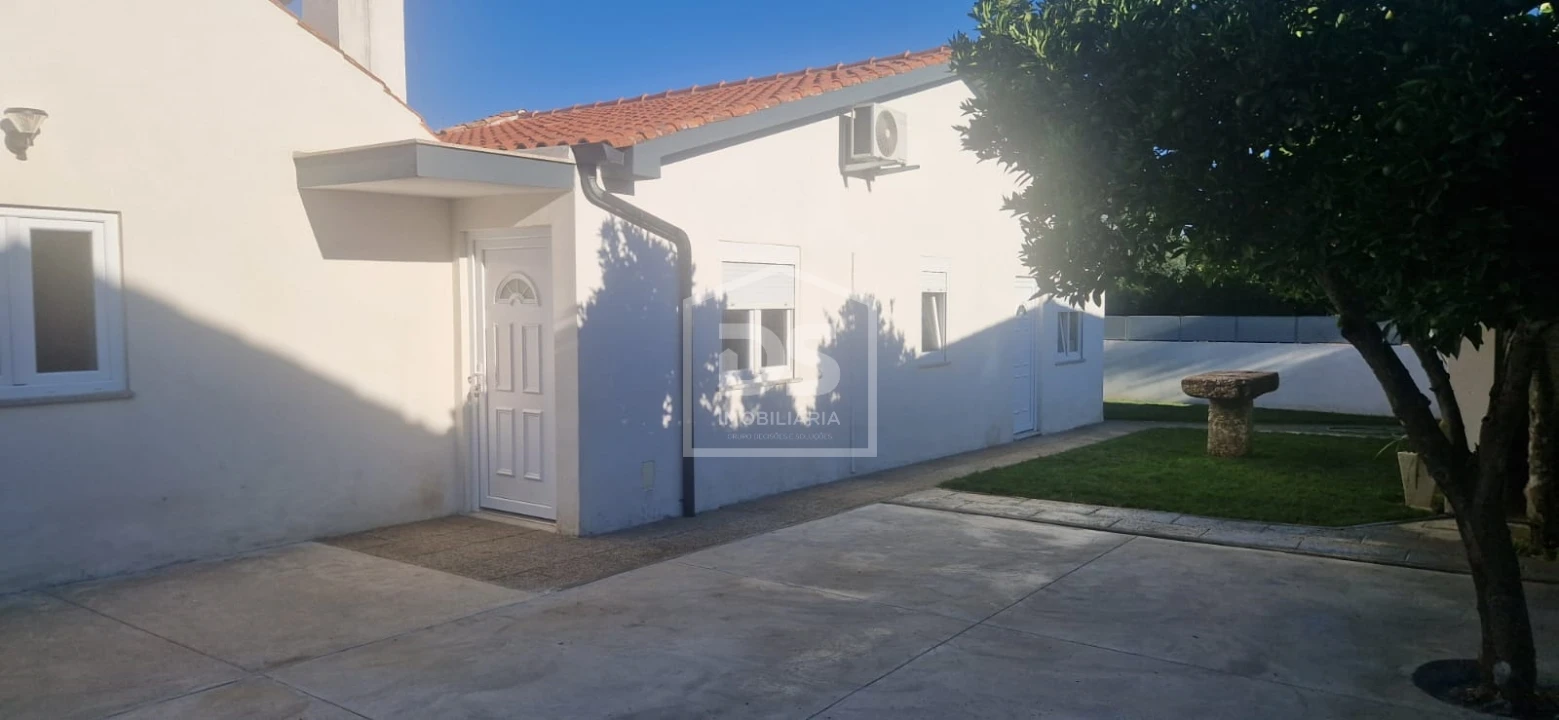 Moradia T3 para Venda em Currelos, Papízios e Sobral Foto 1