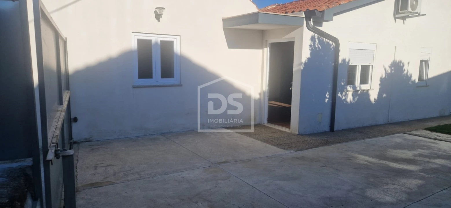 Moradia T3 para Venda em Currelos, Papízios e Sobral Foto 2