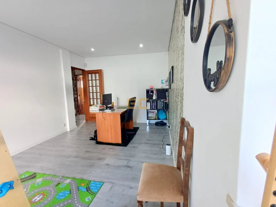 Moradia T5 para Venda em Tavarede Foto 24