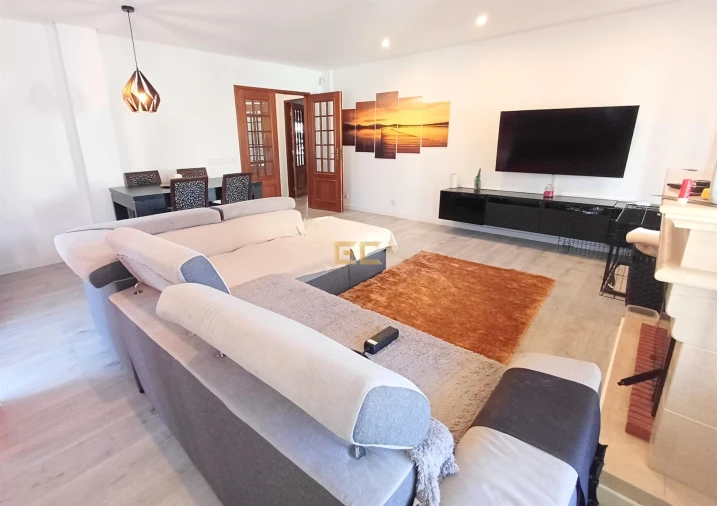 Moradia T5 para Venda em Tavarede Foto 9