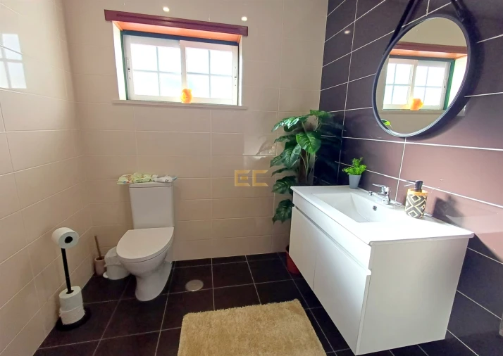 Moradia T5 para Venda em Tavarede Foto 20