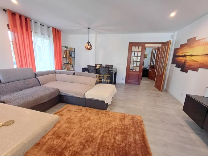 Moradia T5 para Venda em Tavarede Foto 10