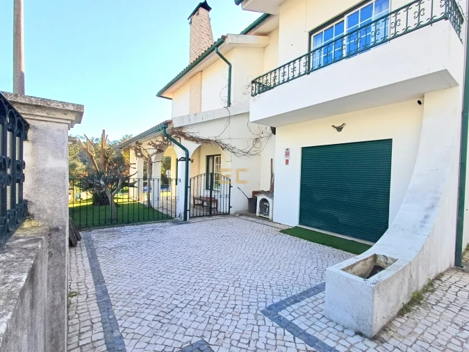 Moradia T5 para Venda em Tavarede Foto 47