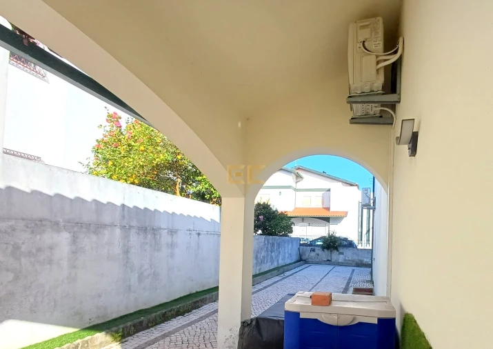 Moradia T5 para Venda em Tavarede Foto 19