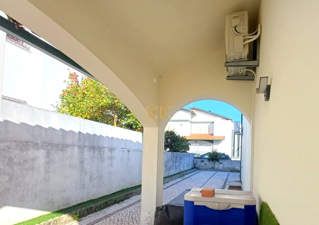 Moradia T5 para Venda em Tavarede Foto 19