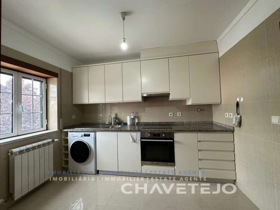 Moradia T3 para Venda em São João Baptista e Santa Maria dos Olivais Foto 2