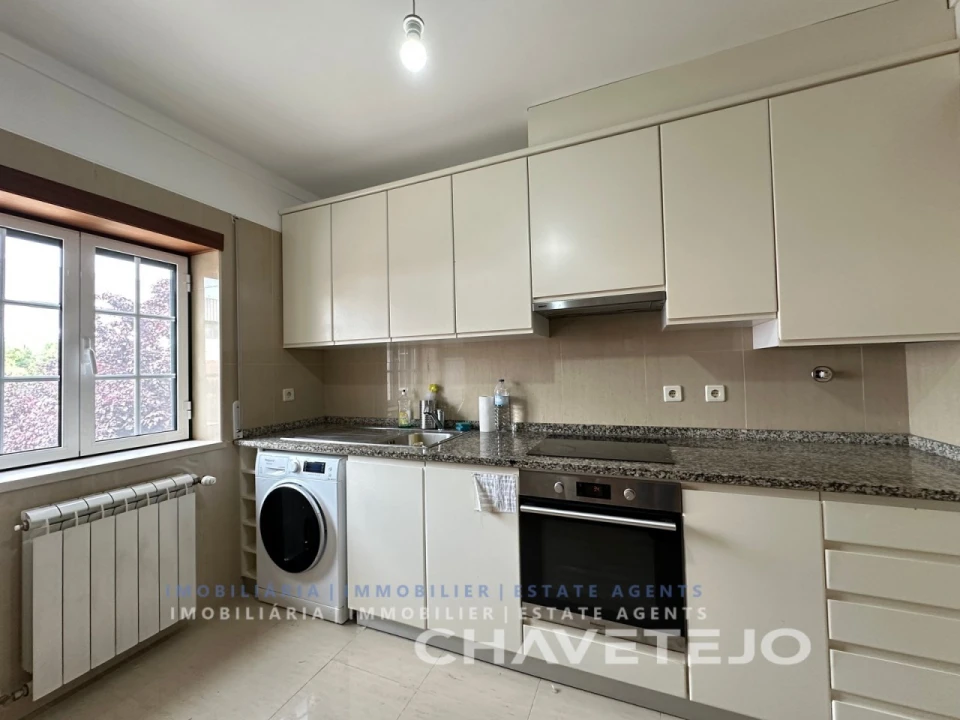 Moradia T3 para Venda em São João Baptista e Santa Maria dos Olivais Foto 3