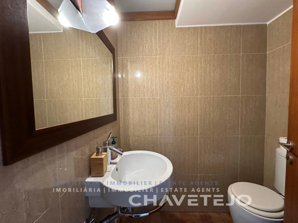 Moradia T3 para Venda em São João Baptista e Santa Maria dos Olivais Foto 6