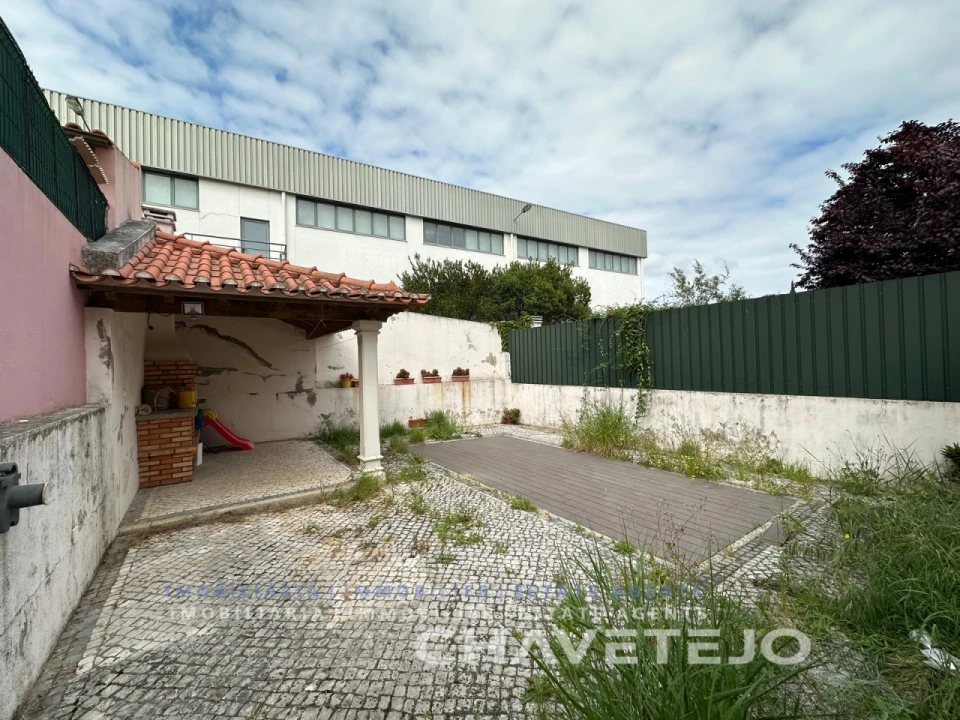 Moradia T3 para Venda em São João Baptista e Santa Maria dos Olivais Foto 25