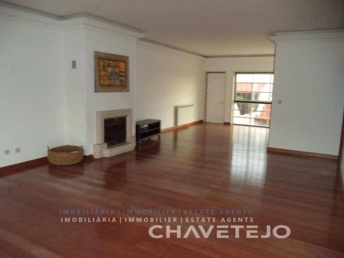 Moradia T3 para Venda em São João Baptista e Santa Maria dos Olivais Foto 6